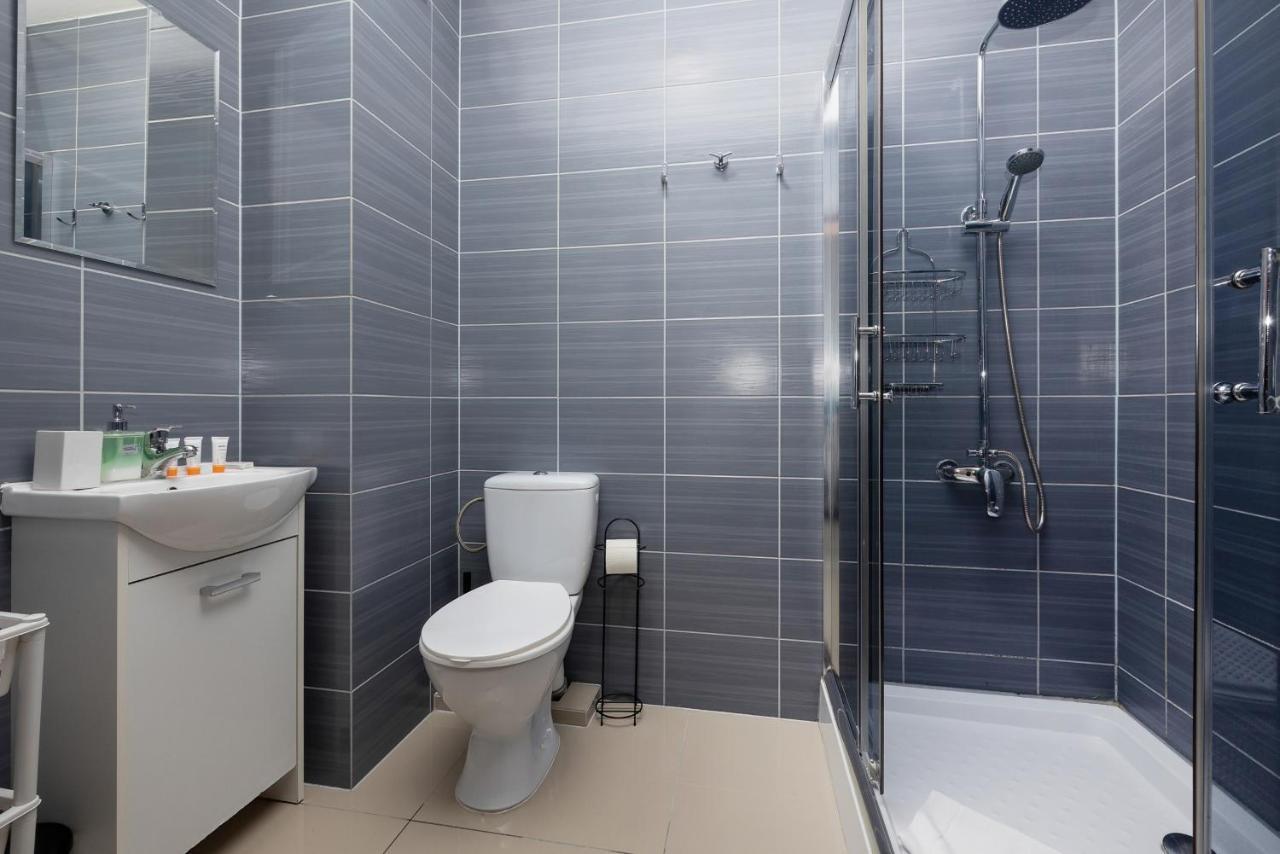 Paryska By Renters Apartment *